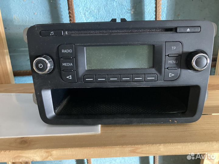 Штатное головное устройство skoda Rapid/Fabia