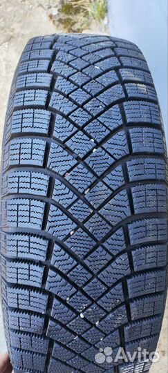 Pirelli Ice Zero FR 185/65 R15