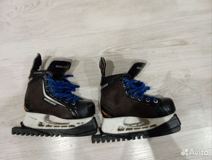 Хоккейные коньки bauer