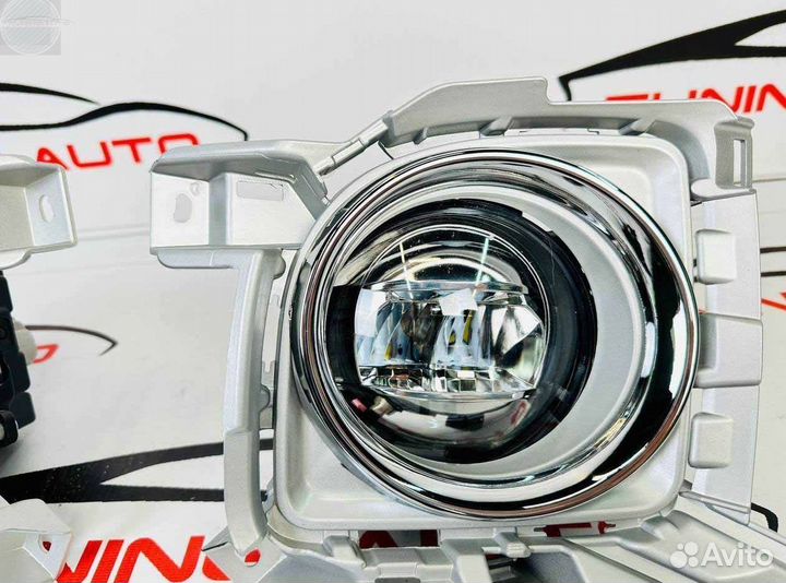 Противотуманные фары Toyota Land Cruiser 200