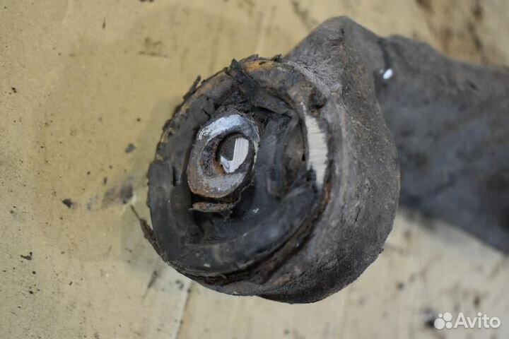 Рычаг подвески передний левый Volkswagen Touareg 1