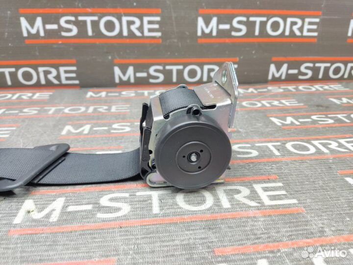 Ремень безопасности задний Mercedes-Benz E-Class