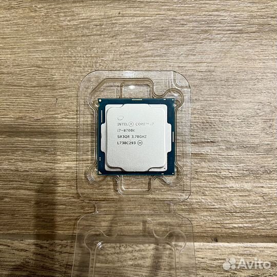 Процессор Intel Core i7 8700K