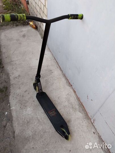 Трюковой самокат