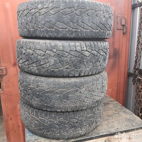 Nokian Tyres Hakkapeliitta C3 215/70 R15
