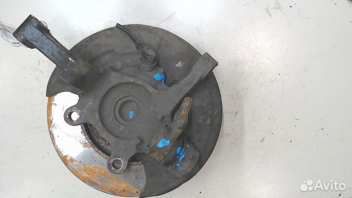 Ступица (кулак, цапфа) Nissan Elgrand, 1997