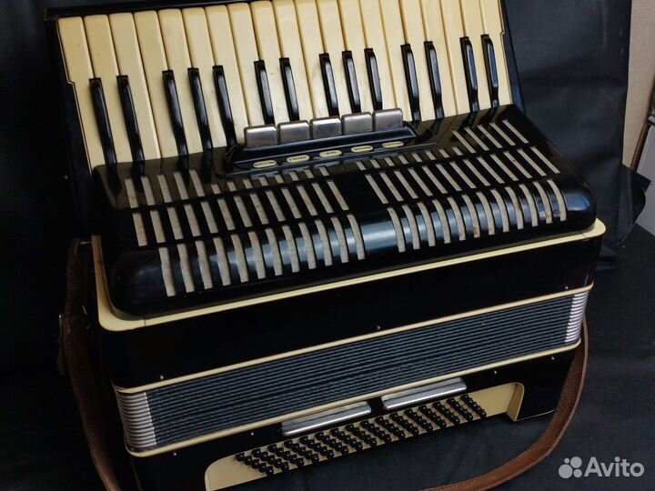 Аккордеон Weltmeister 3 4