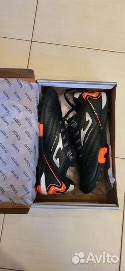 Новые футбольные бутсы - сороконожки Joma 38 разм