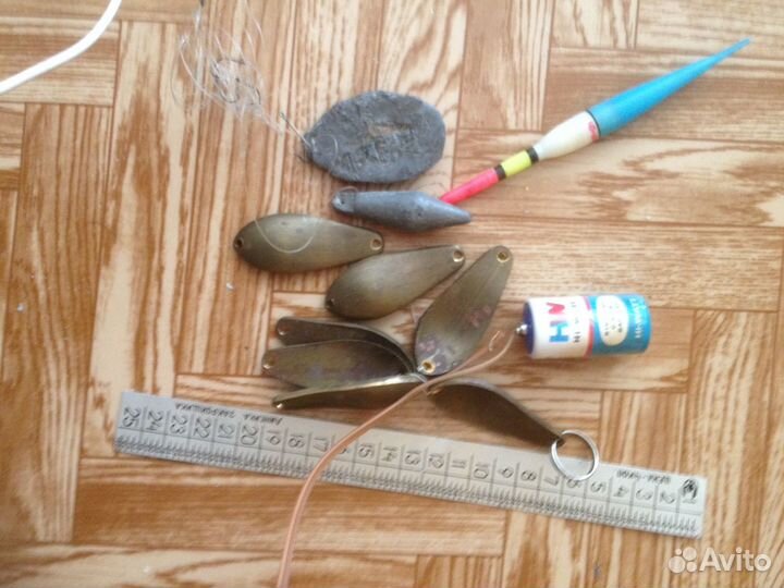 Блесна,крючки,балансиры