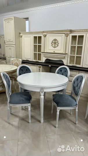 Столы и стулья новые