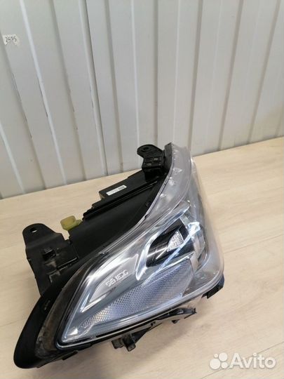 Фара передняя правая Genesis G70 G4KL 2018