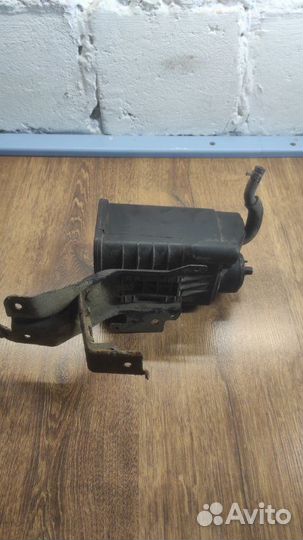 Фильтр паров топлива Toyota Avensis T250 седан 1