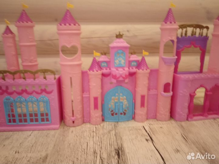 Замок игрушка цена 500, так же кафе 500