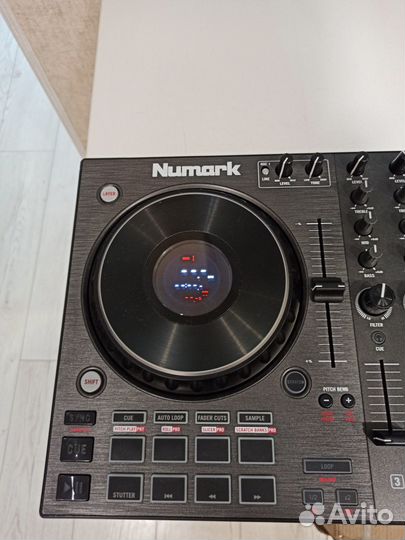 Контроллер Numark ns4fx