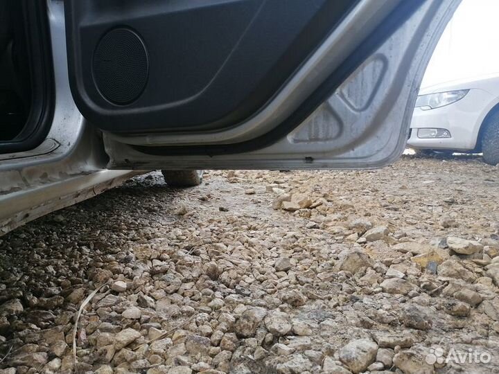 Дверь задняя правая Ford C-MAX