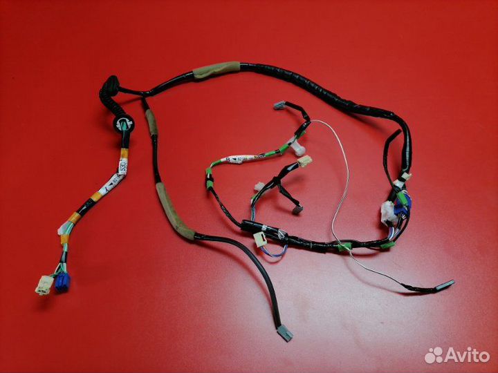 Проводка двери багажника Toyota Corolla ZZE121R