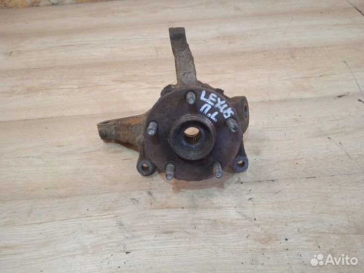 Кулак поворотный передний левый Lexus Rx300 1