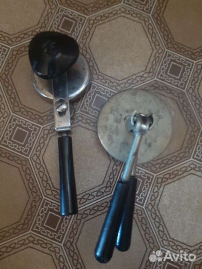 Закаточная машинка для жестяных крышек