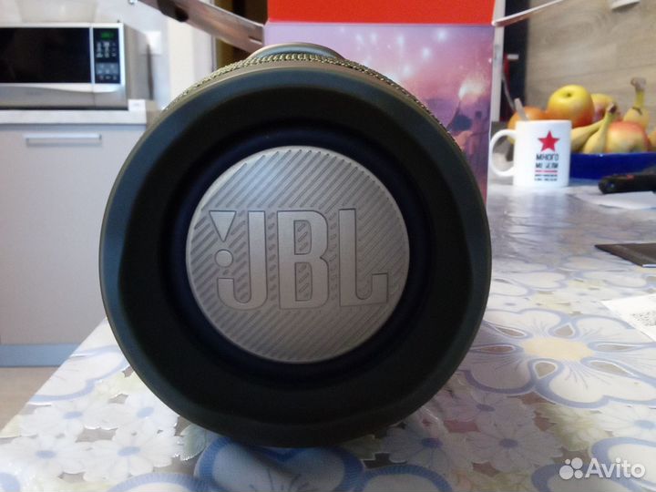 Портативная колонка jbl