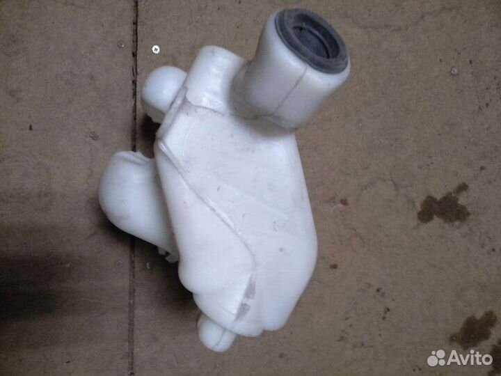 Бачок омывателя Peugeot 207