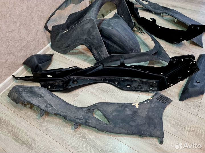 Пластик Suzuki SkyWave/Burgman CK44-45