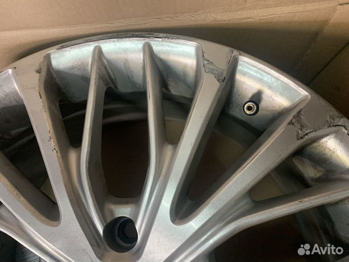 Диск R-18 Camry RST-R028