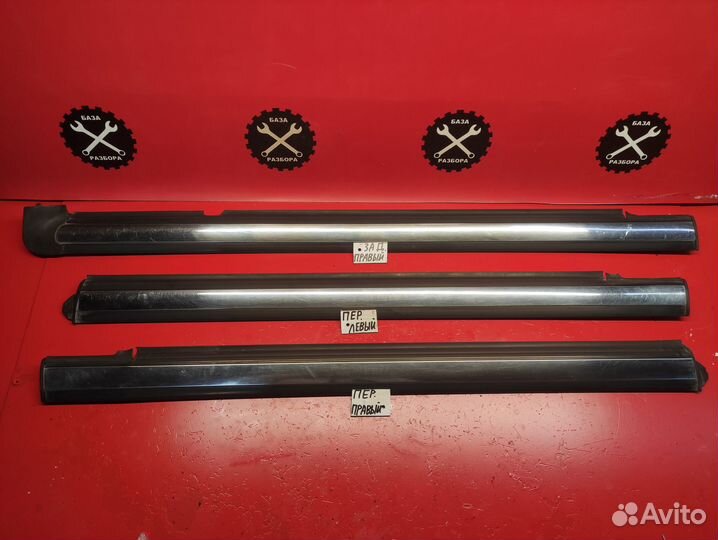 Молдинг стекла Lincoln Navigator 1997-2003