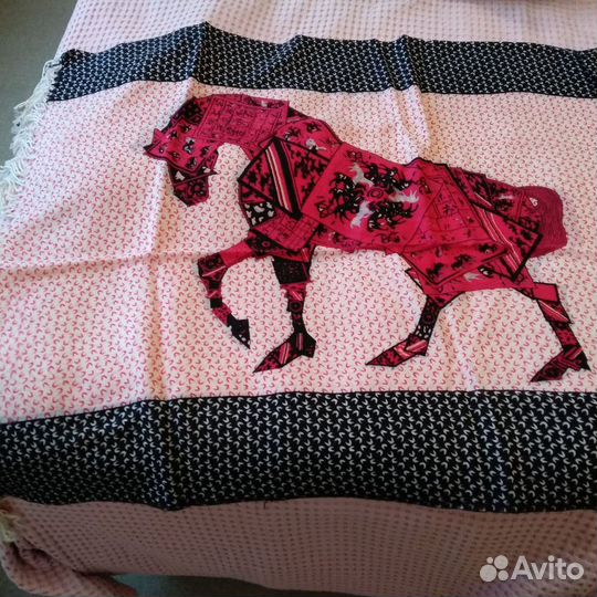 Палантин шерстяной новый