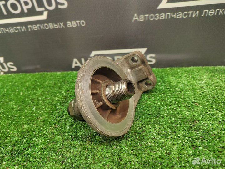 Корпус масляного фильтра Volkswagen Passat B3 1.8