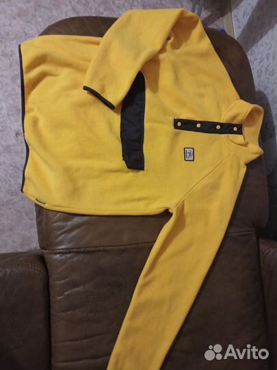 Желтый флисовый джемпер (кофта)