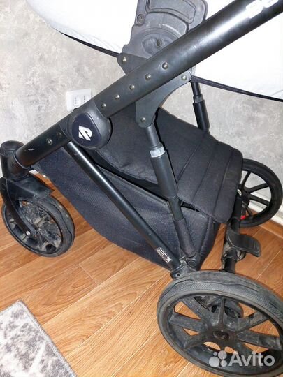 Б/У Коляска детская 3 в 1 Riko Basic Delta