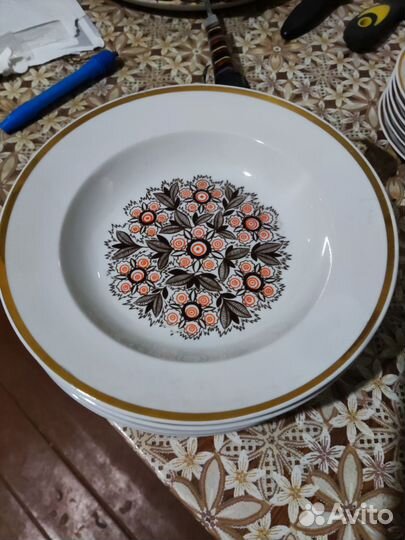 Глубокие суповые тарелки