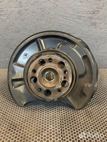 Кулак поворотный задний правый Mercedes-Benz Sl500