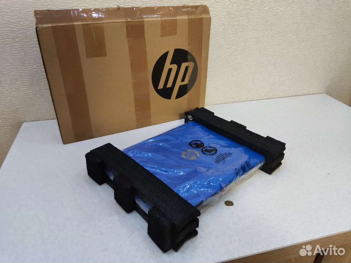 Новый 4х ядерный ноутбук HP intel/8GB/SSD