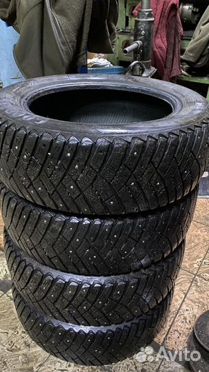 Goodyear Ultragrip Ice Arctic 185/60 R15 86L