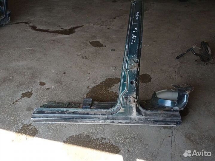 Стойка кузова Kia Sportage1 JA,левая правая