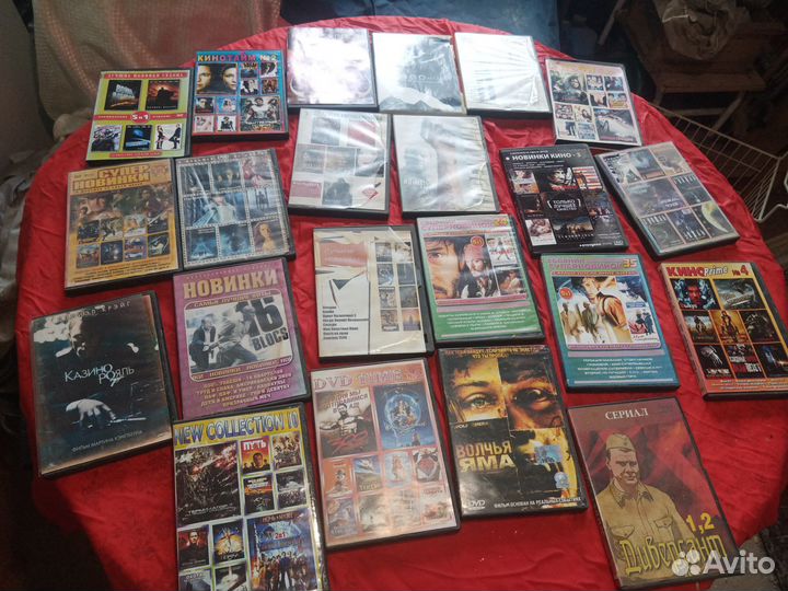 Видео диски и аудио кассеты