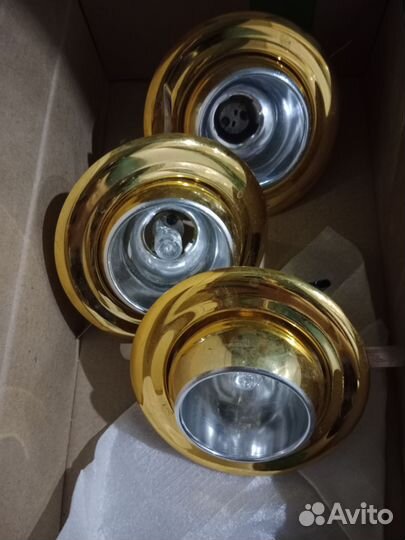 Светильники потолочные, 3 штуки