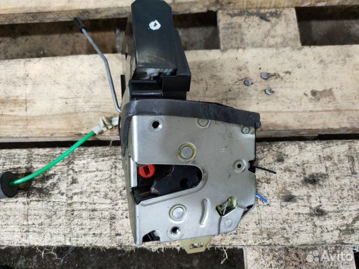 Замок боковой двери правый Bmw 5 E39 M52B28 1998