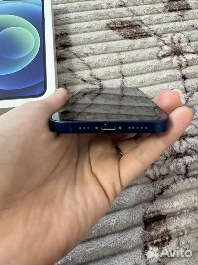 iPhone 12, 64 ГБ