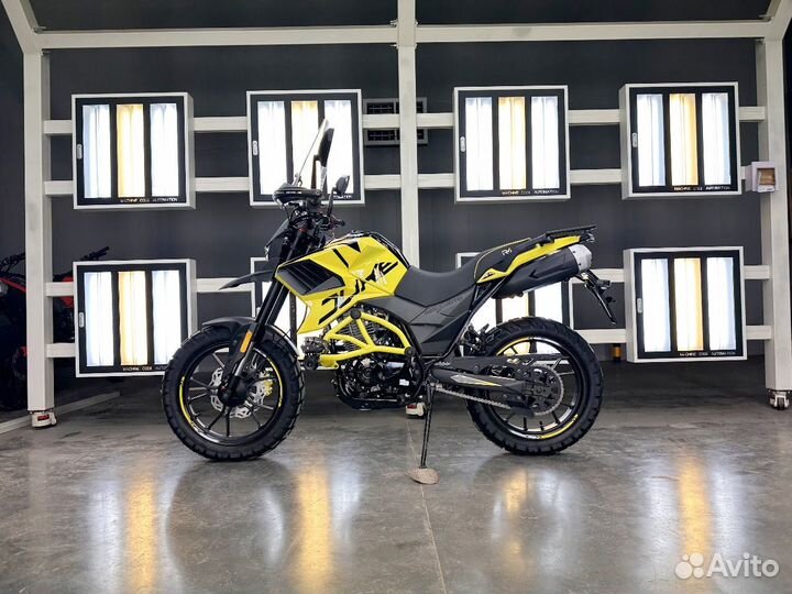 Мотоцикл Regulmoto Duke 300