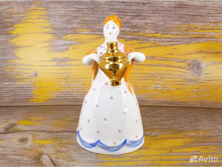 Статуэтка дулево *девушка с самоваром* (Б/У)