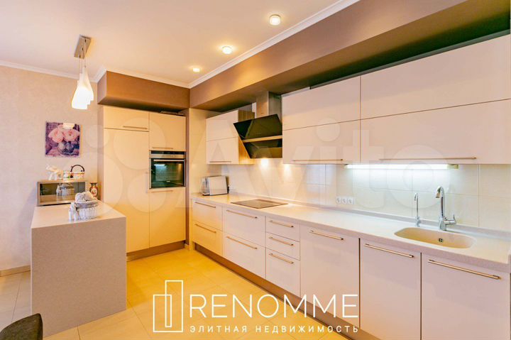 4-к. квартира, 135 м², 5/19 эт.