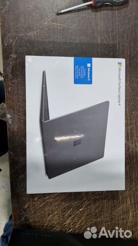 Microsoft surface laptop 4