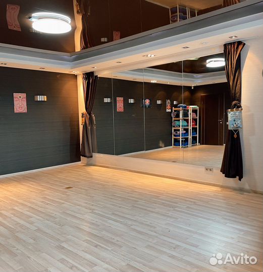 Зал для йоги