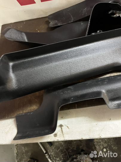Рено каптюр защита порогов салона