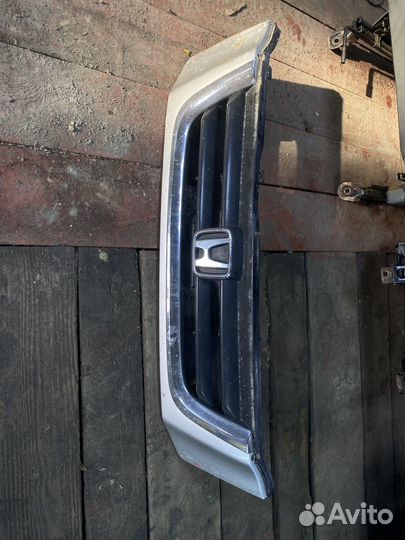 Решётка радиатора honda cr-v