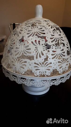 Тортница с крышкой