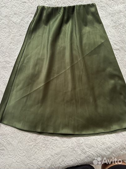 Юбка атласная хаки