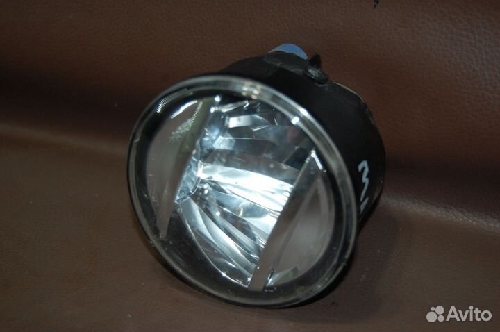 Фара противотуманная правая- Mitsubishi Outlander